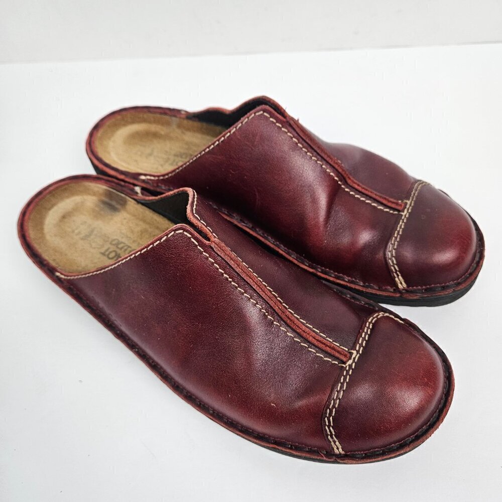 Naot Brick Red Leather Slip On Cap Toe Clog Mule EU 41/US 10 - Picture 2 of 10
